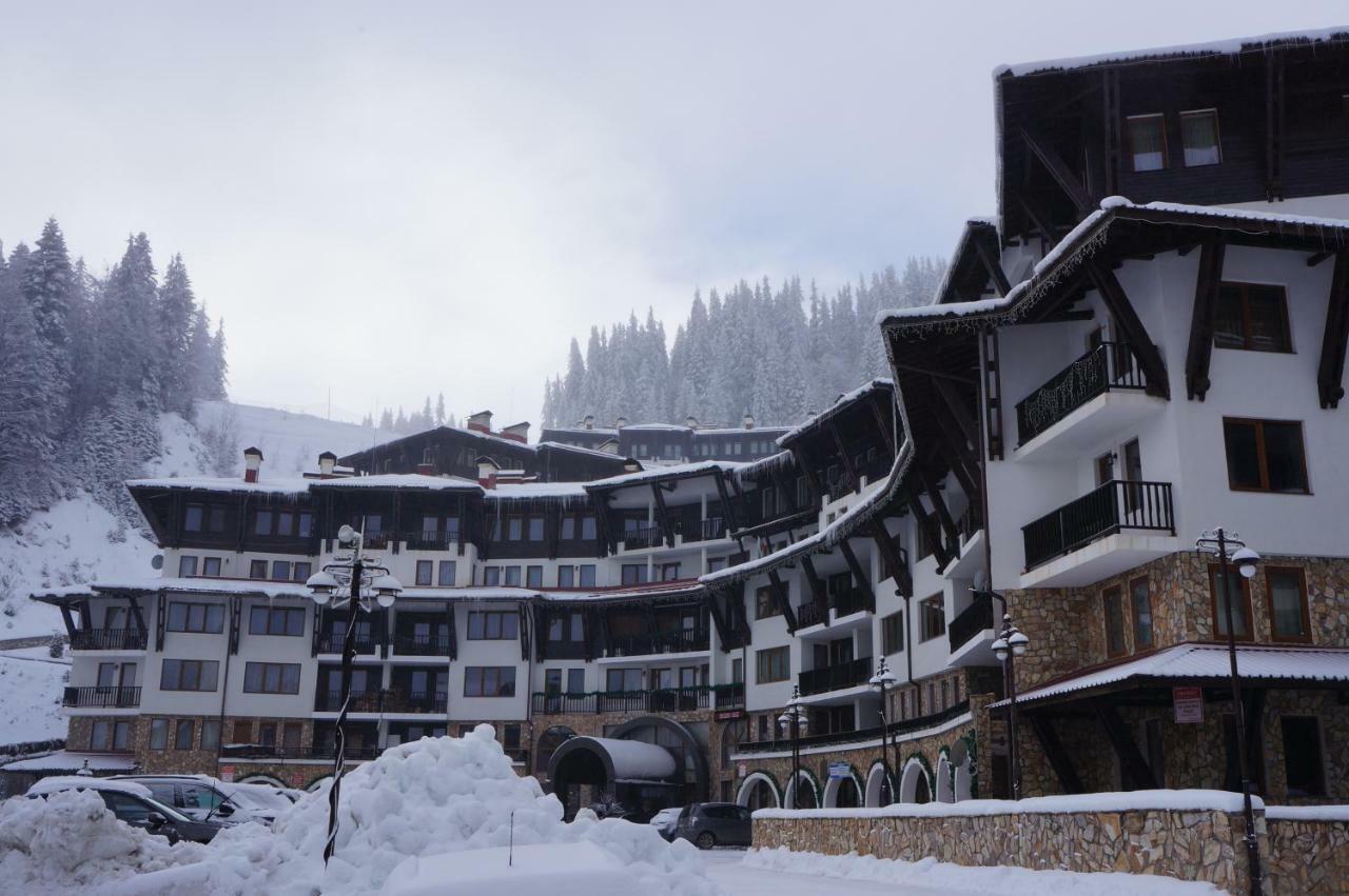 Grand Monastery Apart-Hotel Pamporowo Exterior foto